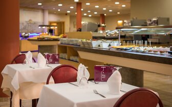 H.TOP Royal Sun Suites - bufetová reštaurácia - letecký zájazd od CK Turancar - Španielsko, Santa Susanna