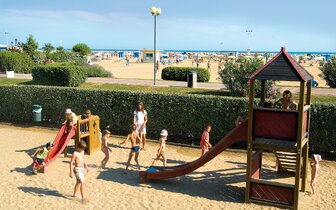Aparthotel Imperial - zájazd CK Turancar - Taliansko - Bibione Aparthotel Imperial - zájazd CK Turancar - Taliansko - Bibione
