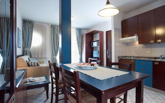 Hotel Aparthotel Holiday - zájazd CK Turancar - Taliansko - Bibione 