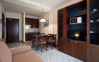 Hotel Aparthotel Holiday - zájazd CK Turancar - Taliansko - Bibione 