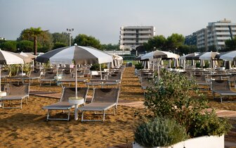 Hotel Aparthotel Holiday - zájazd CK Turancar - Taliansko - Bibione 