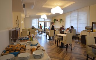 Hotel & Aparthotel Olimpia - zájazd CK Turancar - Taliansko - Bibione  Hotel & Aparthotel Olimpia - zájazd CK Turancar - Taliansko - Bibione