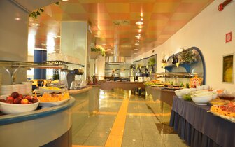 Hotel Luna - zájazd CK Turancar - Taliansko - Bibione Hotel Luna - zájazd CK Turancar - Taliansko - Bibione