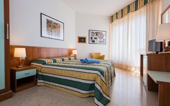 Hotel Luna - zájazd CK Turancar - Taliansko - Bibione Hotel Luna - zájazd CK Turancar - Taliansko - Bibione