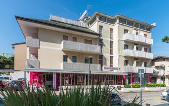 Hotel Romantik - zájazd CK Turancar - Taliansko - Lignano