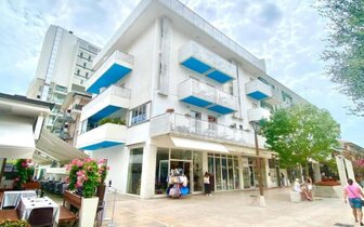 Hotel Amalfi- zájazd CK Turancar - Taliansko - Lignano