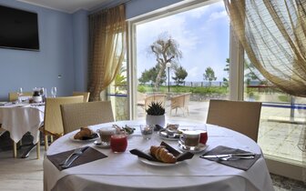 Arregai Marina Hotel & Residence - zájazd CK Turancar - Taliansko - Santo Stefano al Mare