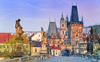 CK Turancar, autobusový poznávací zájazd, Praha - zámky a hrady v Čechách, Praha, Karlov most CK Turancar, autobusový poznávací zájazd, Praha - zámky a hrady v Čechách, Praha, Karlov most