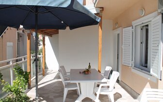 Apartmány Jakeševič - balkón - autobusový zájazd CK Turancar - Chorvátsko, Baška Voda