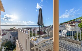 Apartmány Jakeševič - terasa - autobusový zájazd CK Turancar - Chorvátsko, Baška Voda