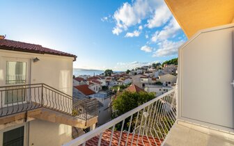 Apartmány Jakeševič - balkón - autobusový zájazd CK Turancar - Chorvátsko, Baška Voda