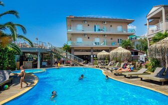 Hotel Potos - exteriér - autobusový zájazd CK Turancar - Grécko, Thasos, Limenariaria Hotel Potos - exteriér - autobusový zájazd CK Turancar - Grécko, Thasos, Limenariaria