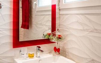 Hotel Potos -kúpeľňa - autobusový zájazd CK Turancar - Grécko, Thasos, Limenariaria Hotel Potos -kúpeľňa - autobusový zájazd CK Turancar - Grécko, Thasos, Limenariaria