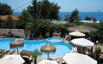 Hotel Potos - exteriér - autobusový zájazd CK Turancar - Grécko, Thasos, Limenariaria Hotel Potos - exteriér - autobusový zájazd CK Turancar - Grécko, Thasos, Limenariaria