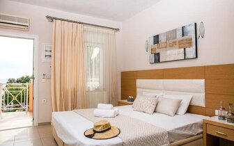 Hotel Potos -izba - autobusový zájazd CK Turancar - Grécko, Thasos, Limenariaria Hotel Potos -izba - autobusový zájazd CK Turancar - Grécko, Thasos, Limenariaria