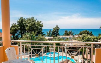 Hotel Potos -balkón - autobusový zájazd CK Turancar - Grécko, Thasos, Limenariaria Hotel Potos -balkón - autobusový zájazd CK Turancar - Grécko, Thasos, Limenariaria