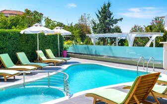 Hotel La Feyra - exteriér - autobusový zájazd CK TURANCAR