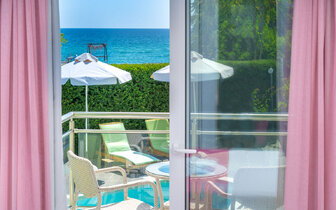 Hotel La Feyra - izba - terasa -  autobusový zájazd CK TURANCAR