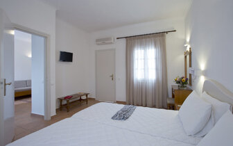 Hotel Alexandra - izba - Santorini - Kamari - letecký zájazd CK TURANCAR