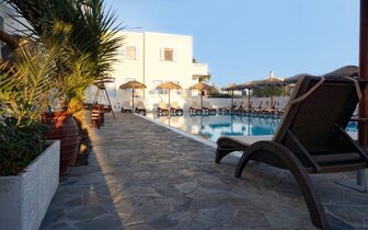 Hotel Alexandra -exteriér - Santorini - Kamari - letecký zájazd CK TURANCAR