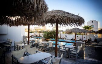 Hotel Alexandra -exteriér - Santorini - Kamari - letecký zájazd CK TURANCAR