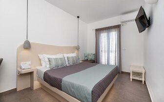 Hotel Alexandra - izba - Santorini - Kamari - letecký zájazd CK TURANCAR