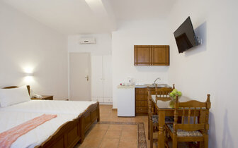 Hotel Alexandra - izba - Santorini - Kamari - letecký zájazd CK TURANCAR