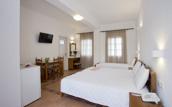 Hotel Alexandra - izba - Santorini - Kamari - letecký zájazd CK TURANCAR