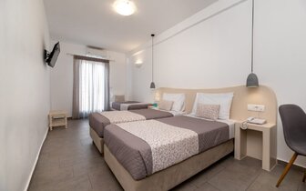 Hotel Alexandra - izba - Santorini - Kamari - letecký zájazd CK TURANCAR