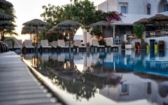 Hotel Alexandra -exteriér - Santorini - Kamari - letecký zájazd CK TURANCAR