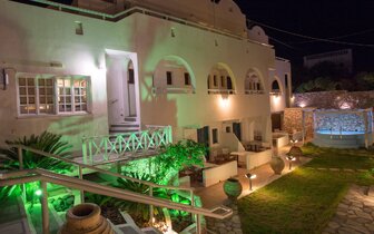 Hotel Iliada Odysseas- Santorini - exteriér - letecký zájazd CK TURANCAR