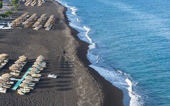 Hotel Iliada Odysseas - Santorini - pláž Perivolos -  letecký zájazd CK TURANCAR