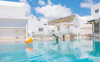 Hotel Iliada Odysseas - Santorini - exteriér - bazén - letecký zájazd CK TURANCAR
