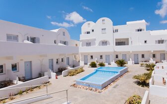 Hotel Iliada Odysseas - Santorini - exteriér - bazén -  letecký zájazd CK TURANCAR