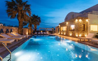 Hotel Iliada Odysseas - Santorini - exteriér - bazén -  letecký zájazd CK TURANCAR