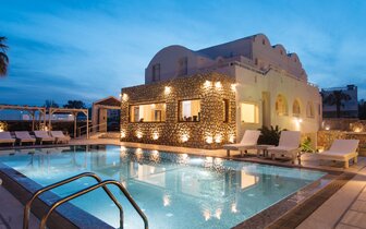 Hotel Iliada Odysseas - Santorini - exteriér - bazén -  letecký zájazd CK TURANCAR
