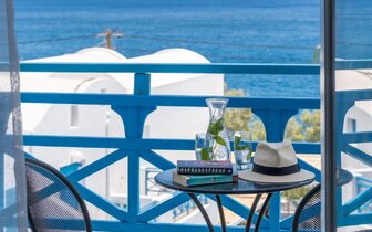 Hotel Kamari beach - Santorini - pohľad z balkóna -  letecký zájazd CK TURANCAR