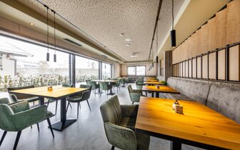 People´s Hotel - zájazd CK Turancar - Rakúsko zima - Kaprun