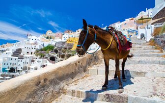 Santorini - uličkami dediniek - letecký poznávací zájazd CK TURANCAR