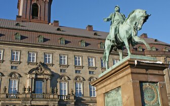 Letecké poznávacie zájazdy CK Turancar, Kodaň a Malmö – pôvab Škandinávie, Christiansborg Palace