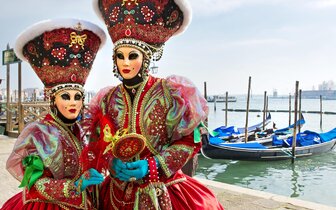 CK Turancar, Letecký poznávací zájazd, Taliansko, Karnevalové Benátky a výlet do Padovy, masky
