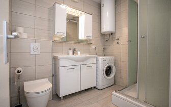 Ante - kúpeľňa -  autobusový zájazd CK Turancar - Chorvátsko - Dugi Rat