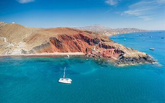Santorini - pohľad na kalderu - letecký poznávací zájazd CK TURANCAR