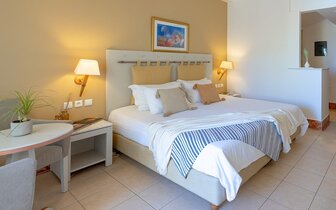 Santa Marina Plaza Giannoulis - izba s výhľadom na more - letecký zájazd CK Turancar - Kréta, Agia Marina