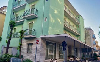 Hotel ALEVON Rimini Miramare - dovolenka autobusovou alebo individuálnou dopravou CK TURANCAR