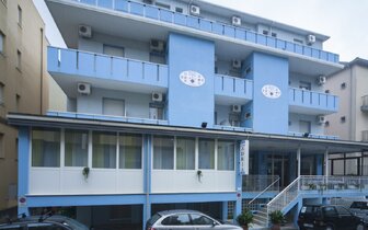 Hotel ADRIA MARE Rivazzurra di Rimini - dovolenka autobusovou alebo individuálnou dopravou CK TURANCAR