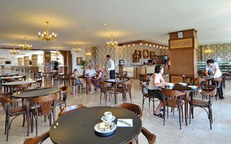 Eftalia Aqua Resort - cukráreň - letecký zájazd CK Turancar - Turecko, Türkler