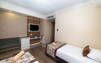 Crystal Sunset - dvojspálňová rodinná izba - letecký zájazd CK Turancar - Turecko, Side