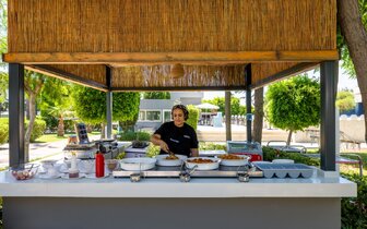 Crystal Centro - stánok so snackmi - letecký zájazd CK Turancar - Turecko, Lara
