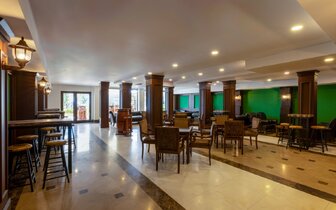 Crystal TAT Beach - pub - letecký zájazd CK Turancar - Turecko, Belek